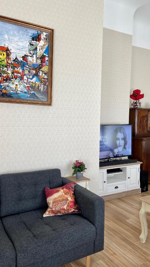 Elegant Apartment In Historical Centre & Free Locked Parking Ρίγα Εξωτερικό φωτογραφία