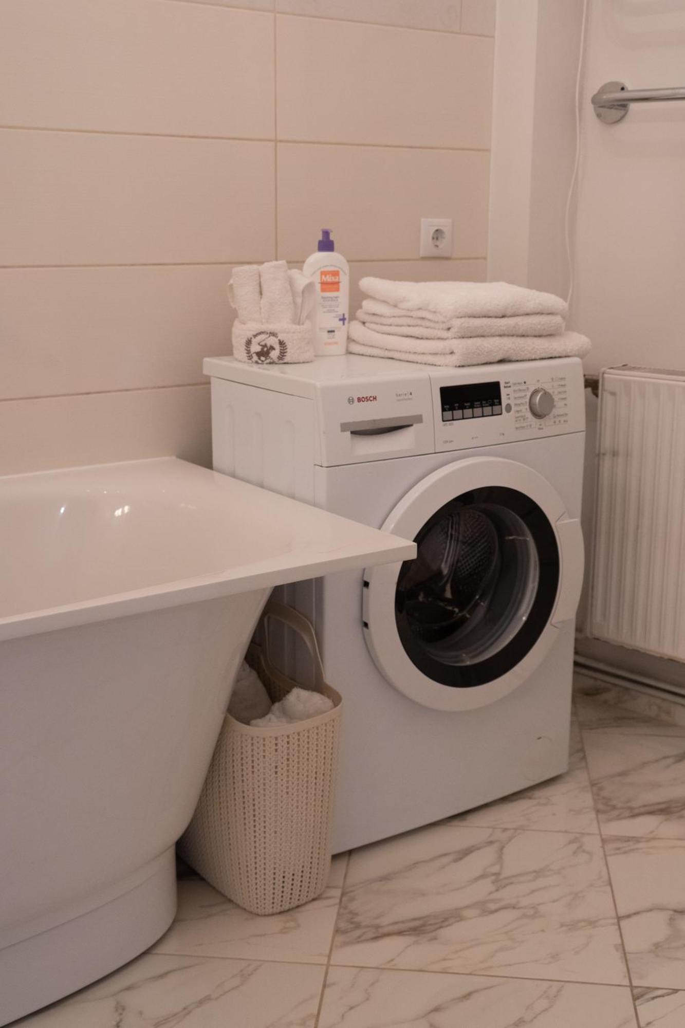 Elegant Apartment In Historical Centre & Free Locked Parking Ρίγα Εξωτερικό φωτογραφία