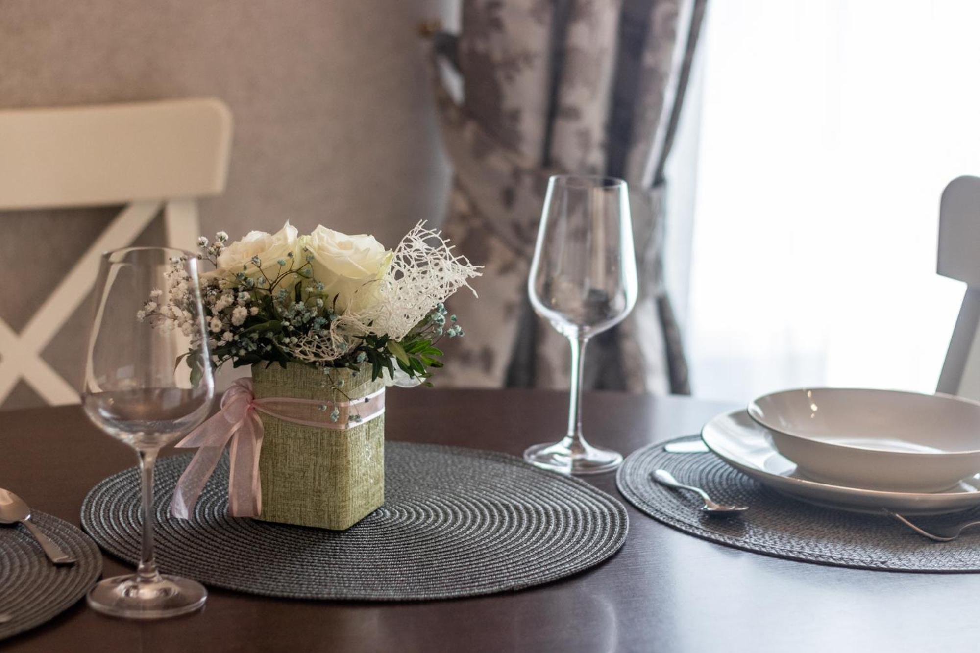 Elegant Apartment In Historical Centre & Free Locked Parking Ρίγα Εξωτερικό φωτογραφία