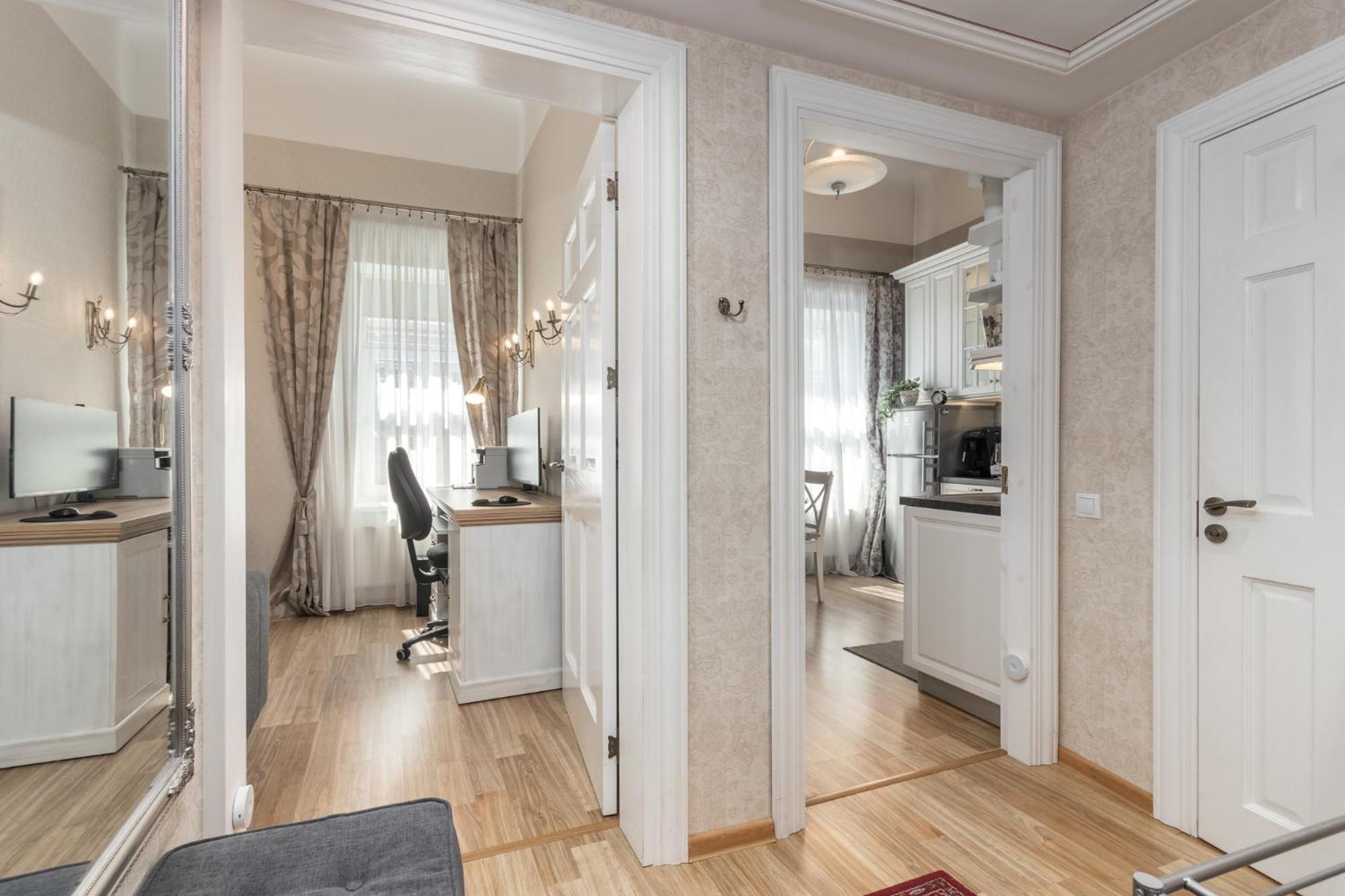 Elegant Apartment In Historical Centre & Free Locked Parking Ρίγα Εξωτερικό φωτογραφία